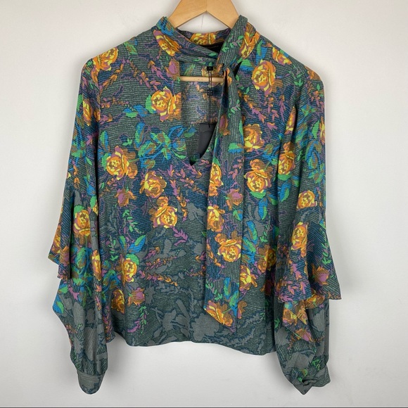 NEW BCBGMAXAZRIA Jade Floral Tie-Neck Top Size Small - Picture 2 of 8